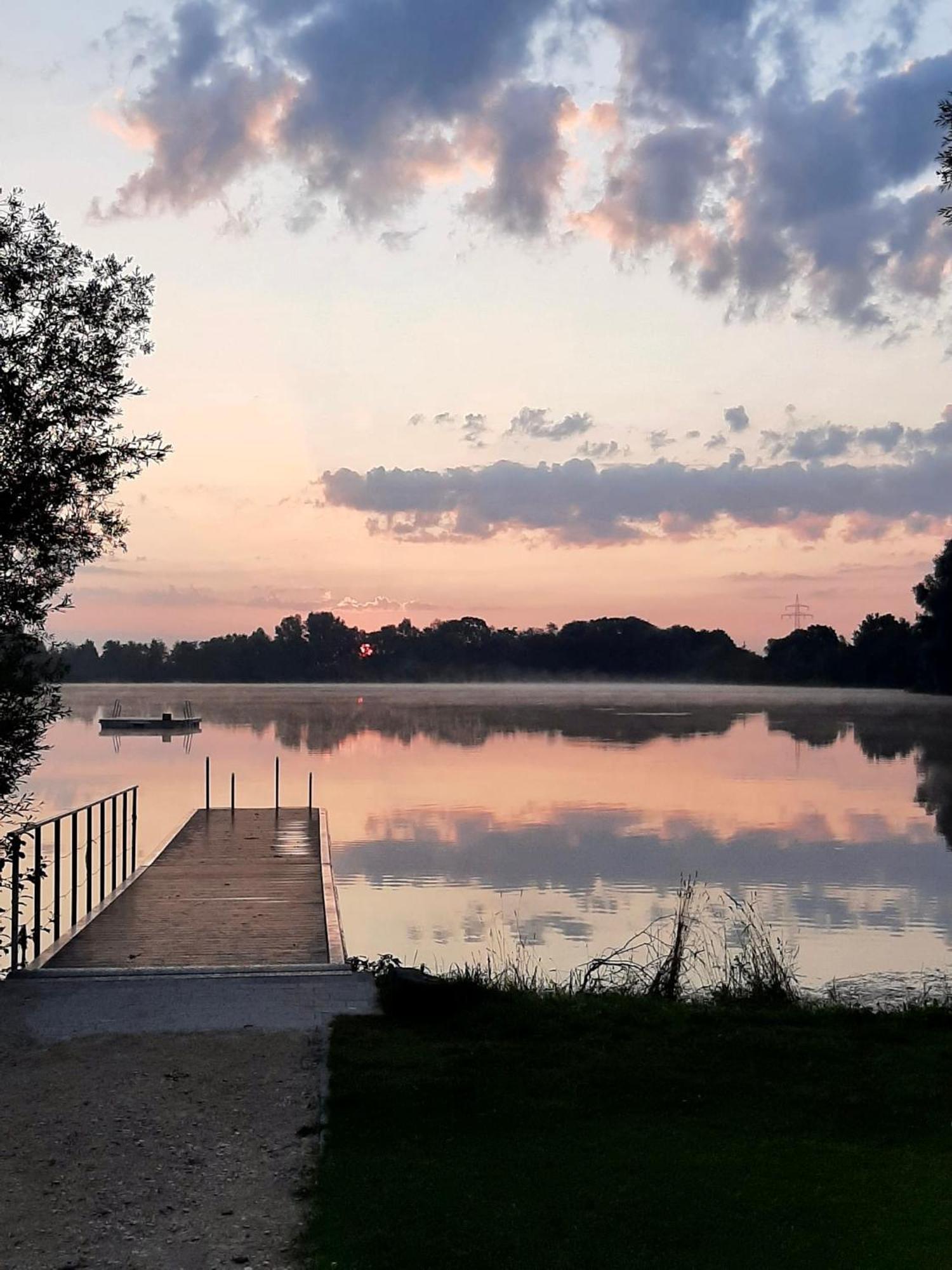 Auszeit-Ort Mit Wohlfuehl-Garantie Daire Neu-Ulm Dış mekan fotoğraf